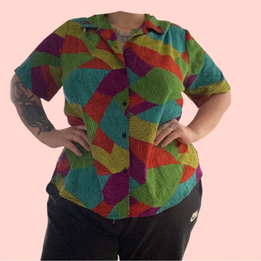 Vintage Essential Woman button up.  Super 90’s funky colors - XL or 1X